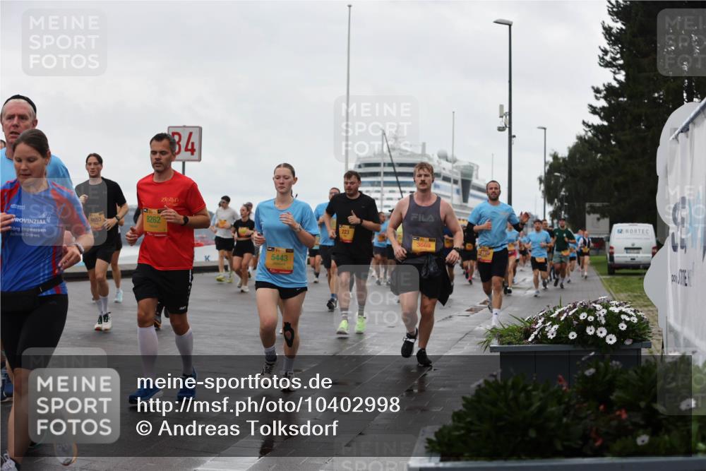 13.09.2026 - Kiel Lauf Andreas Tolksdorf http://msf.ph/oto/10402998 13.09.2026 11:03:02 Kiellinie 84, 8262, 5443, 223, 3669, 795 meine-sportfotos.de