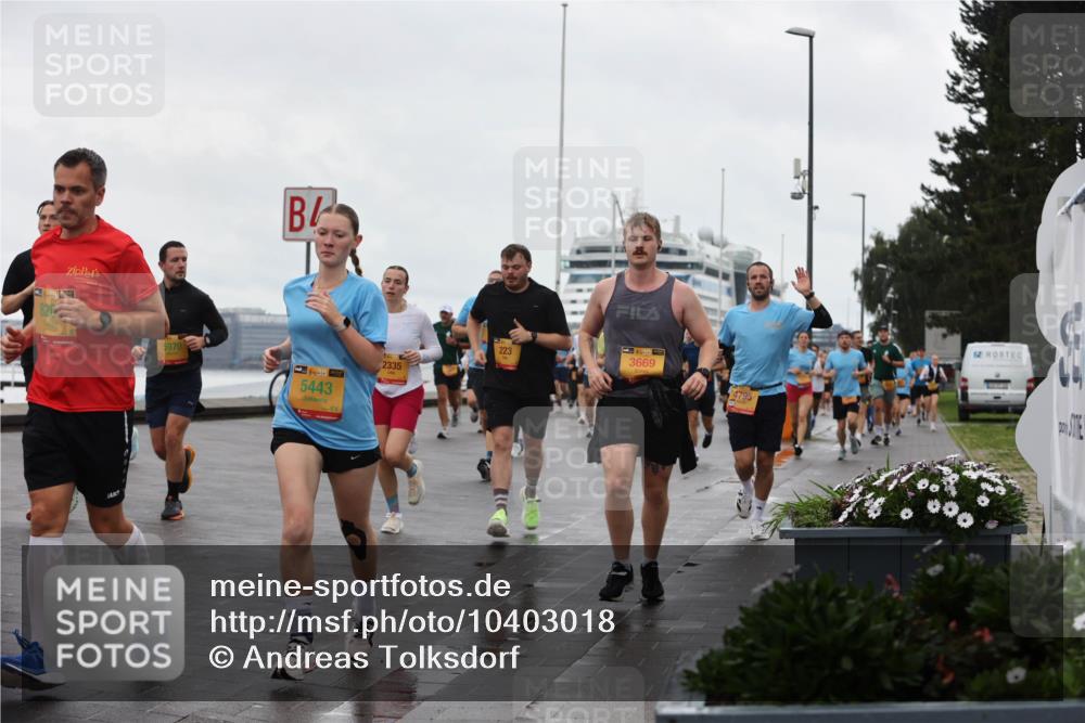 13.09.2026 - Kiel Lauf Andreas Tolksdorf http://msf.ph/oto/10403018 13.09.2026 11:03:03 Kiellinie 820, 5970, 38, 5443, 2335, 223, 3669, 4795 meine-sportfotos.de