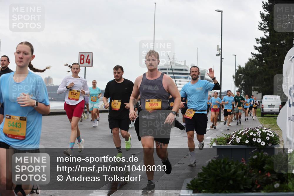 13.09.2026 - Kiel Lauf Andreas Tolksdorf http://msf.ph/oto/10403033 13.09.2026 11:03:04 Kiellinie 5443, 4, 2335, 39, 223, 3669, 4795 meine-sportfotos.de