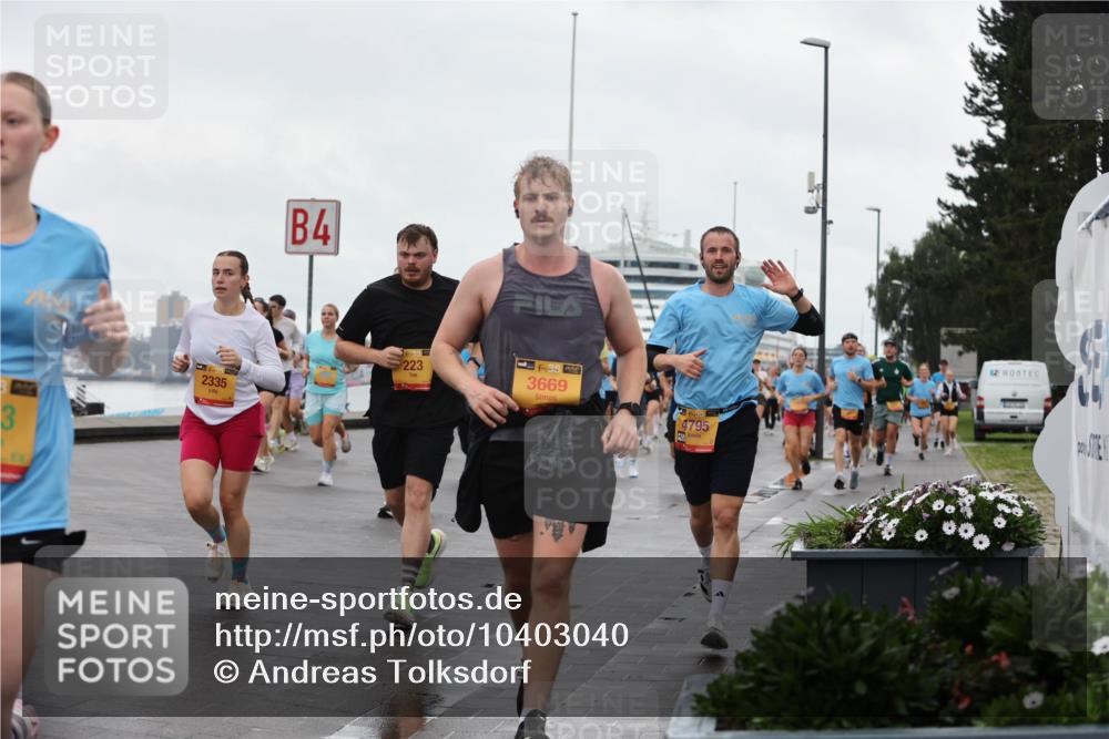 13.09.2026 - Kiel Lauf Andreas Tolksdorf http://msf.ph/oto/10403040 13.09.2026 11:03:04 Kiellinie 3, 2335, 4, 38, 223, 3849, 3669, 38, 4795 meine-sportfotos.de