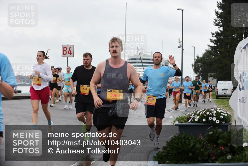 13.09.2026 - Kiel Lauf Andreas Tolksdorf http://msf.ph/oto/10403043 13.09.2026 11:03:04 Kiellinie 4, 2335, 223, 4, 384, 3669, 4795 meine-sportfotos.de