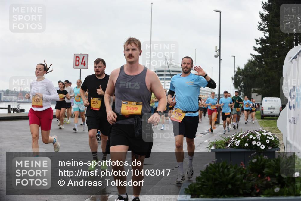 13.09.2026 - Kiel Lauf Andreas Tolksdorf http://msf.ph/oto/10403047 13.09.2026 11:03:05 Kiellinie 4, 2335, 39, 223, 4, 38, 40, 3669, 38, 4795 meine-sportfotos.de