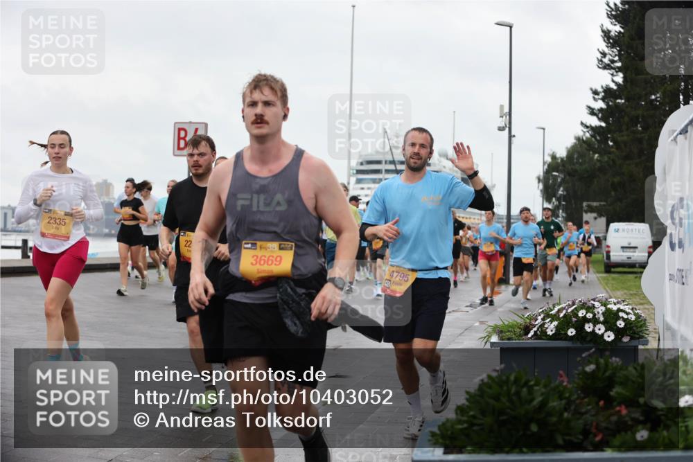 13.09.2026 - Kiel Lauf Andreas Tolksdorf http://msf.ph/oto/10403052 13.09.2026 11:03:05 Kiellinie 35, 2335, 22, 113942, 3669, 4795 meine-sportfotos.de