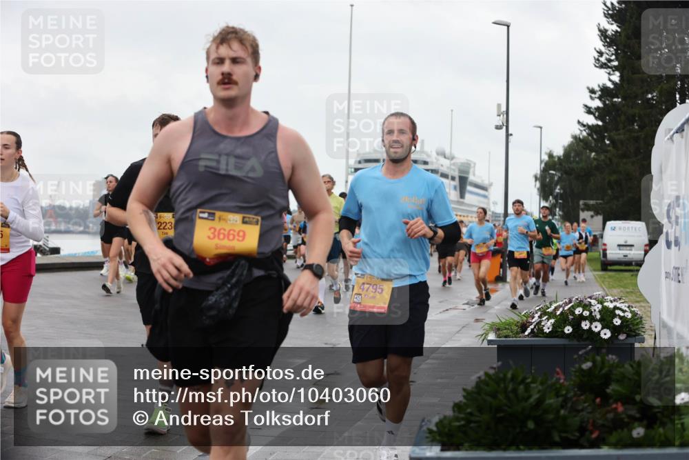 13.09.2026 - Kiel Lauf Andreas Tolksdorf http://msf.ph/oto/10403060 13.09.2026 11:03:05 Kiellinie 38, 223, 4, 38, 43, 3669, 4795 meine-sportfotos.de