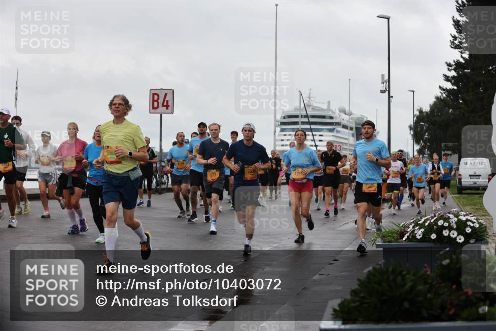 13.09.2026 - Kiel Lauf Andreas Tolksdorf http://msf.ph/oto/10403072 13.09.2026 11:03:08 Kiellinie 4, 4851, 4716, 553, 563, 188, 3 meine-sportfotos.de