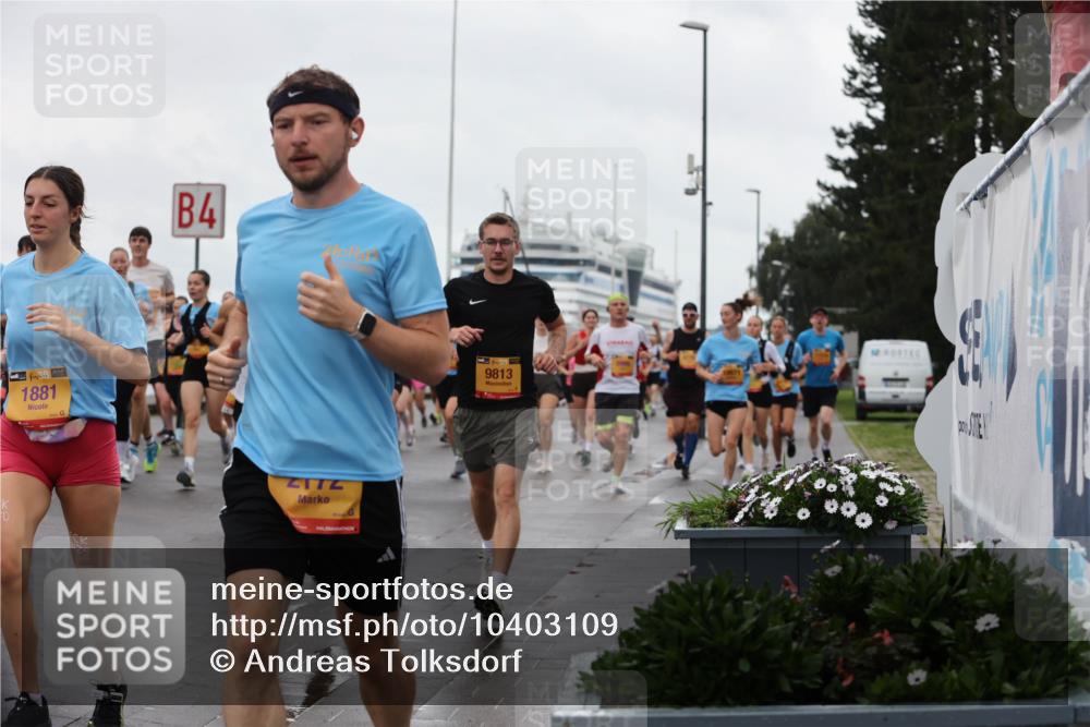 13.09.2026 - Kiel Lauf Andreas Tolksdorf http://msf.ph/oto/10403109 13.09.2026 11:03:11 Kiellinie 38, 1881, 4, 2172, 9813 meine-sportfotos.de