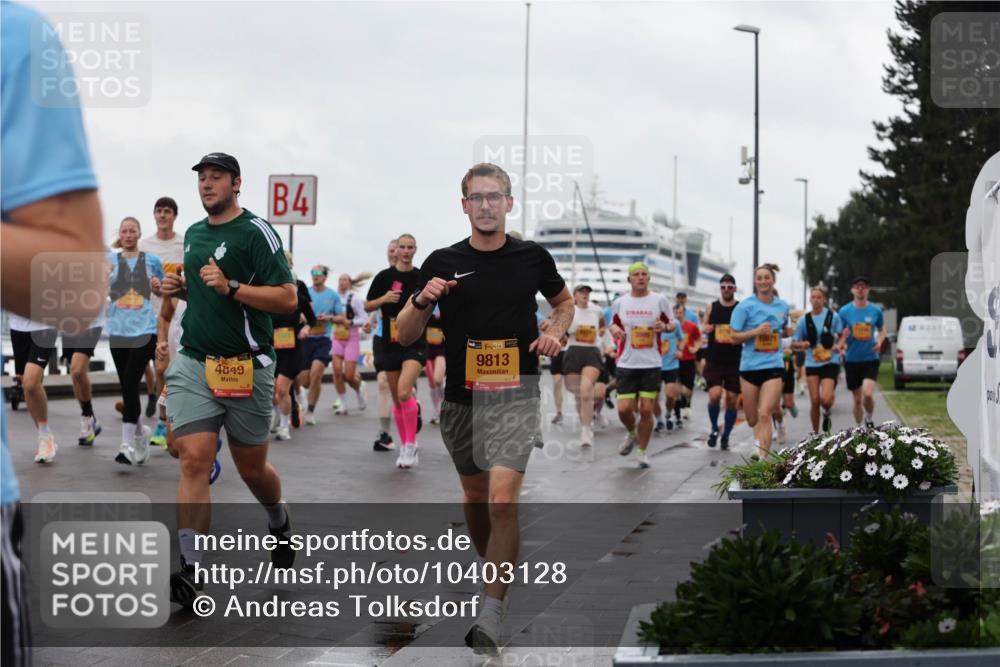 13.09.2026 - Kiel Lauf Andreas Tolksdorf http://msf.ph/oto/10403128 13.09.2026 11:03:11 Kiellinie 4, 4849, 38, 9813, 10671 meine-sportfotos.de