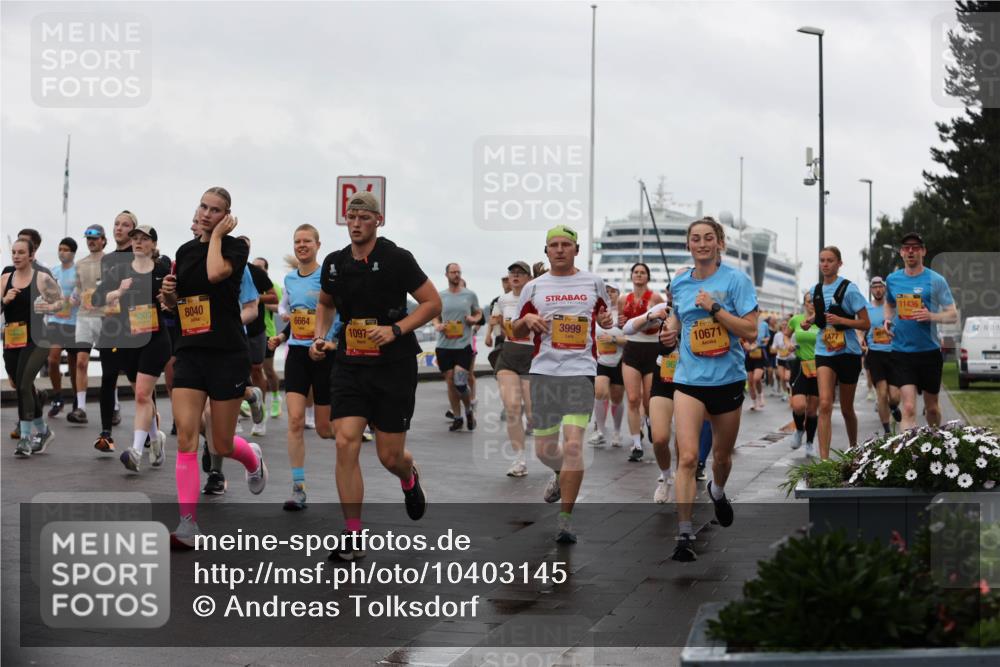 13.09.2026 - Kiel Lauf Andreas Tolksdorf http://msf.ph/oto/10403145 13.09.2026 11:03:13 Kiellinie 39, 5303, 8040, 6664, 1097, 3999, 10671, 6477, 11436 meine-sportfotos.de