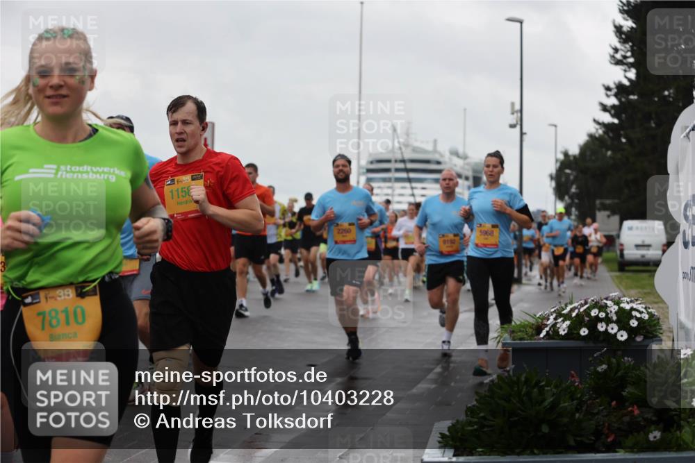 13.09.2026 - Kiel Lauf Andreas Tolksdorf http://msf.ph/oto/10403228 13.09.2026 11:03:19 Kiellinie 38, 115, 38, 7810, 2260, 9192, 5968 meine-sportfotos.de