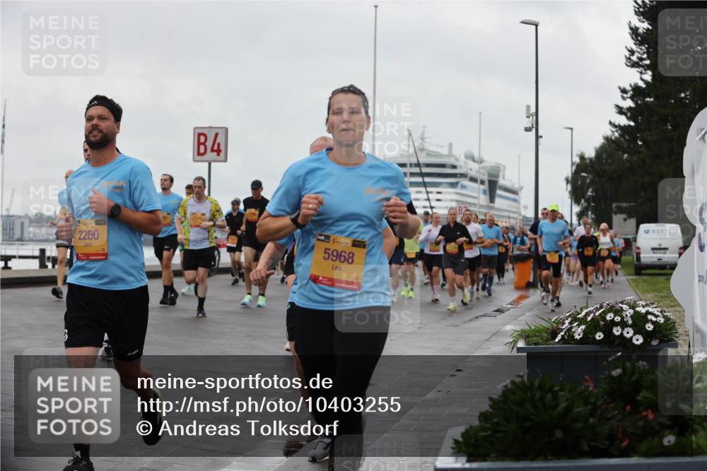 13.09.2026 - Kiel Lauf Andreas Tolksdorf http://msf.ph/oto/10403255 13.09.2026 11:03:21 Kiellinie 39, 2260, 4, 2370, 5968 meine-sportfotos.de