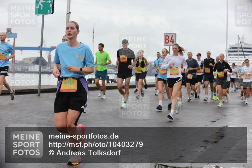 13.09.2026 - Kiel Lauf Andreas Tolksdorf http://msf.ph/oto/10403279 13.09.2026 11:03:24 Kiellinie 99, 5943, 12060, 4, 3787, 4593 meine-sportfotos.de