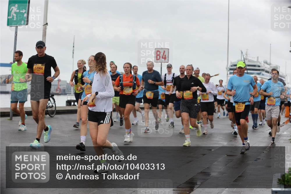 13.09.2026 - Kiel Lauf Andreas Tolksdorf http://msf.ph/oto/10403313 13.09.2026 11:03:25 Kiellinie 12060, 3787, 4, 3011, 6465 meine-sportfotos.de