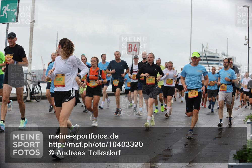 13.09.2026 - Kiel Lauf Andreas Tolksdorf http://msf.ph/oto/10403320 13.09.2026 11:03:26 Kiellinie 12060, 38, 4593, 4, 4955, 3011, 6465 meine-sportfotos.de