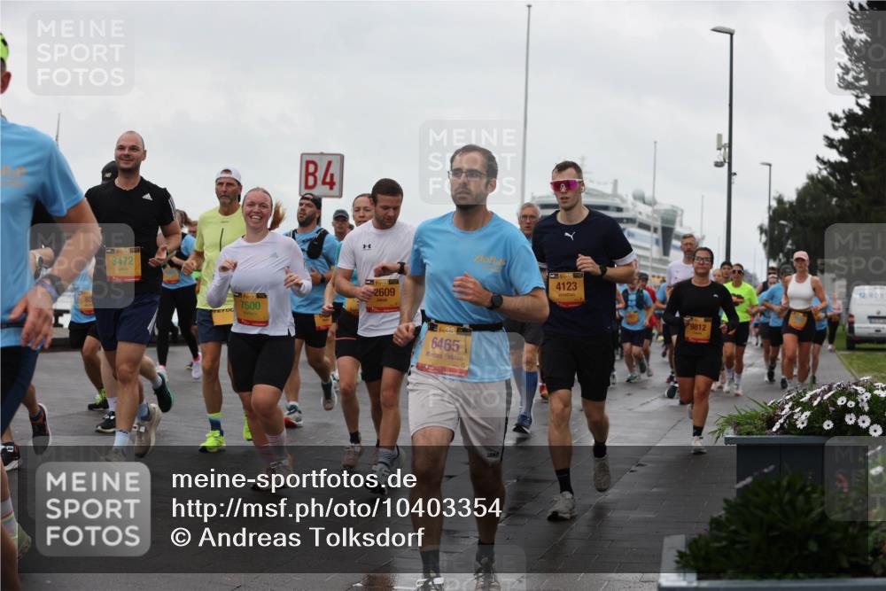 13.09.2026 - Kiel Lauf Andreas Tolksdorf http://msf.ph/oto/10403354 13.09.2026 11:03:28 Kiellinie 88, 1, 39, 3472, 4, 7500, 38, 2609, 38, 6465, 39, 4123, 9812 meine-sportfotos.de