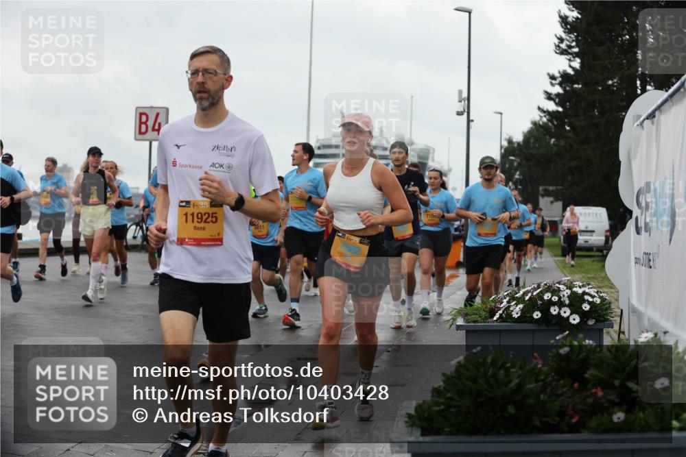 13.09.2026 - Kiel Lauf Andreas Tolksdorf http://msf.ph/oto/10403428 13.09.2026 11:03:32 Kiellinie 4, 38, 11925, 38, 7582, 710 meine-sportfotos.de