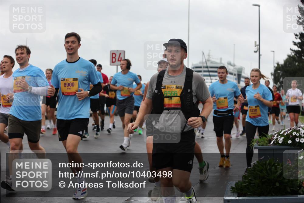 13.09.2026 - Kiel Lauf Andreas Tolksdorf http://msf.ph/oto/10403498 13.09.2026 11:03:45 Kiellinie 38, 8900, 4, 48, 6566, 9241, 5728 meine-sportfotos.de