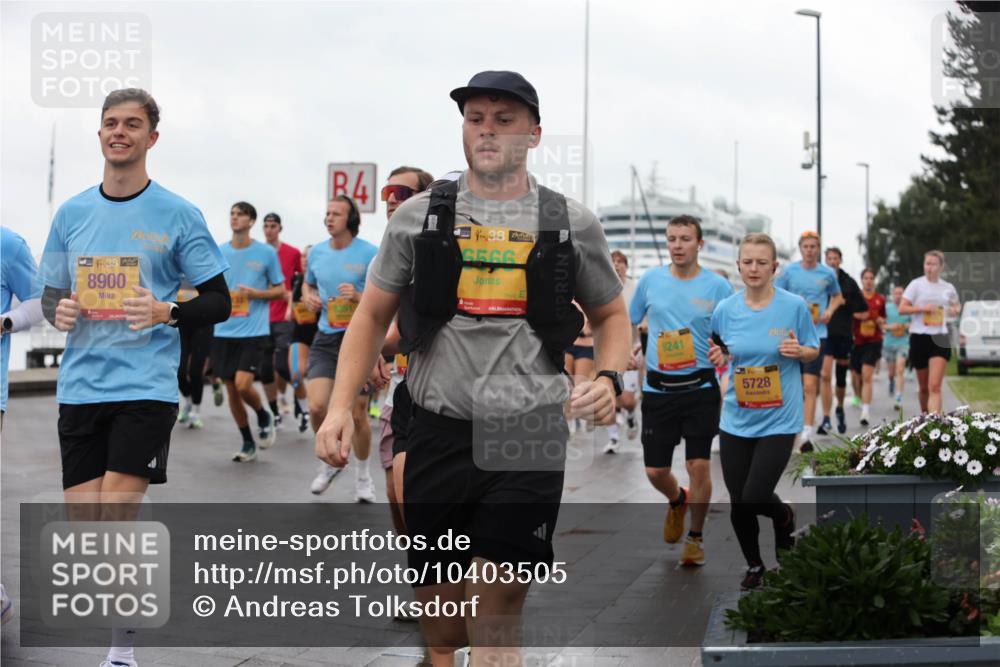 13.09.2026 - Kiel Lauf Andreas Tolksdorf http://msf.ph/oto/10403505 13.09.2026 11:03:45 Kiellinie 8900, 4, 4, 38, 6566, 9241, 5728 meine-sportfotos.de