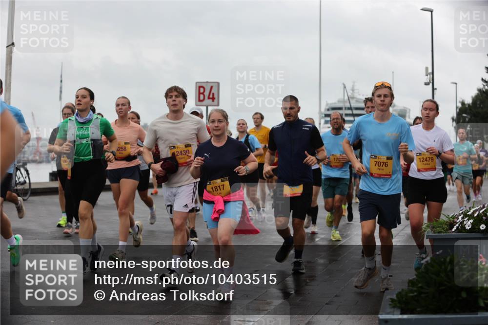 13.09.2026 - Kiel Lauf Andreas Tolksdorf http://msf.ph/oto/10403515 13.09.2026 11:03:48 Kiellinie 26, 258, 38, 2430, 84, 4, 39, 1817, 38, 7076, 12479 meine-sportfotos.de