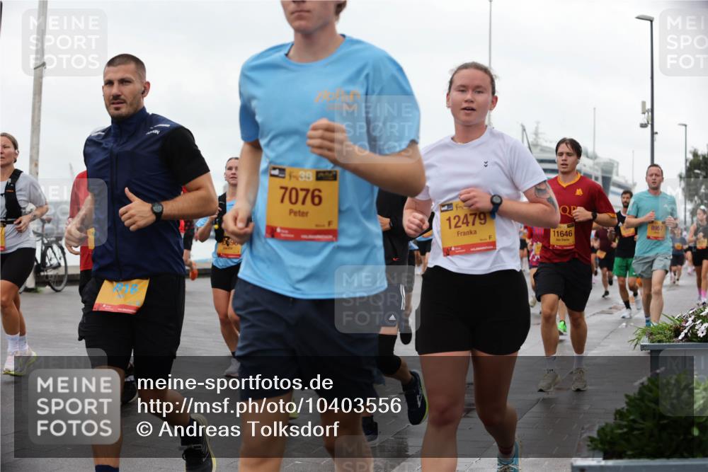 13.09.2026 - Kiel Lauf Andreas Tolksdorf http://msf.ph/oto/10403556 13.09.2026 11:03:50 Kiellinie 0696, 39, 7076, 12479, 11646, 8957 meine-sportfotos.de
