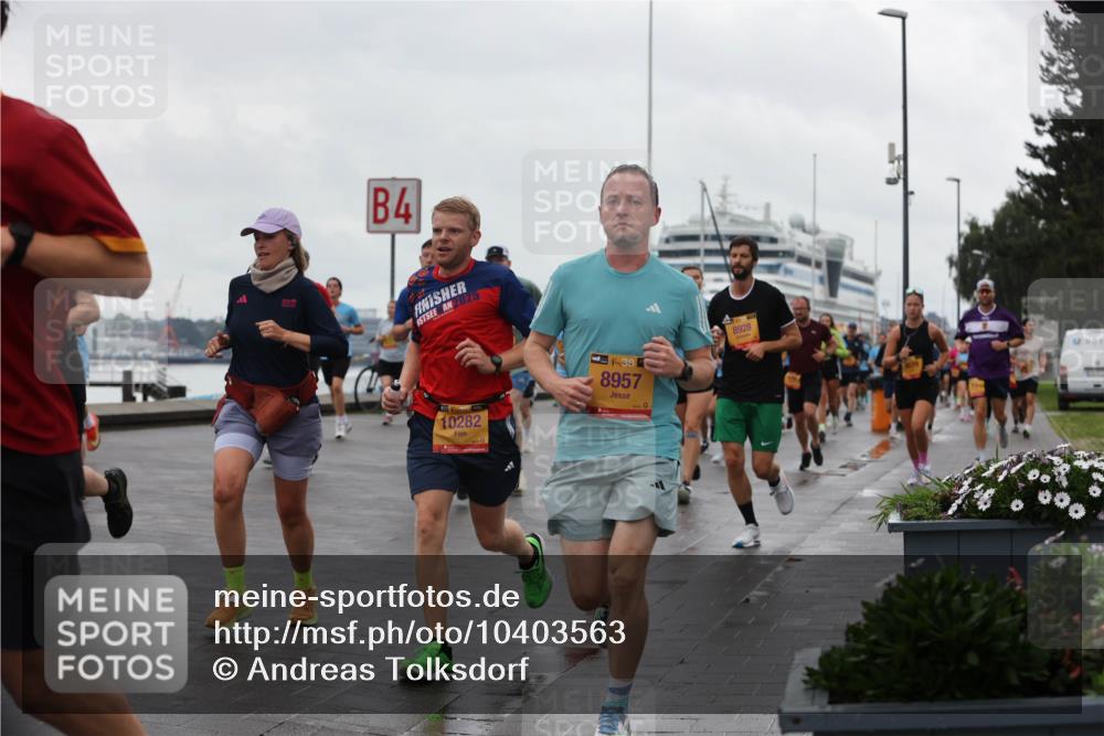 13.09.2026 - Kiel Lauf Andreas Tolksdorf http://msf.ph/oto/10403563 13.09.2026 11:03:52 Kiellinie 4, 2025, 10282, 38, 8957, 8928 meine-sportfotos.de