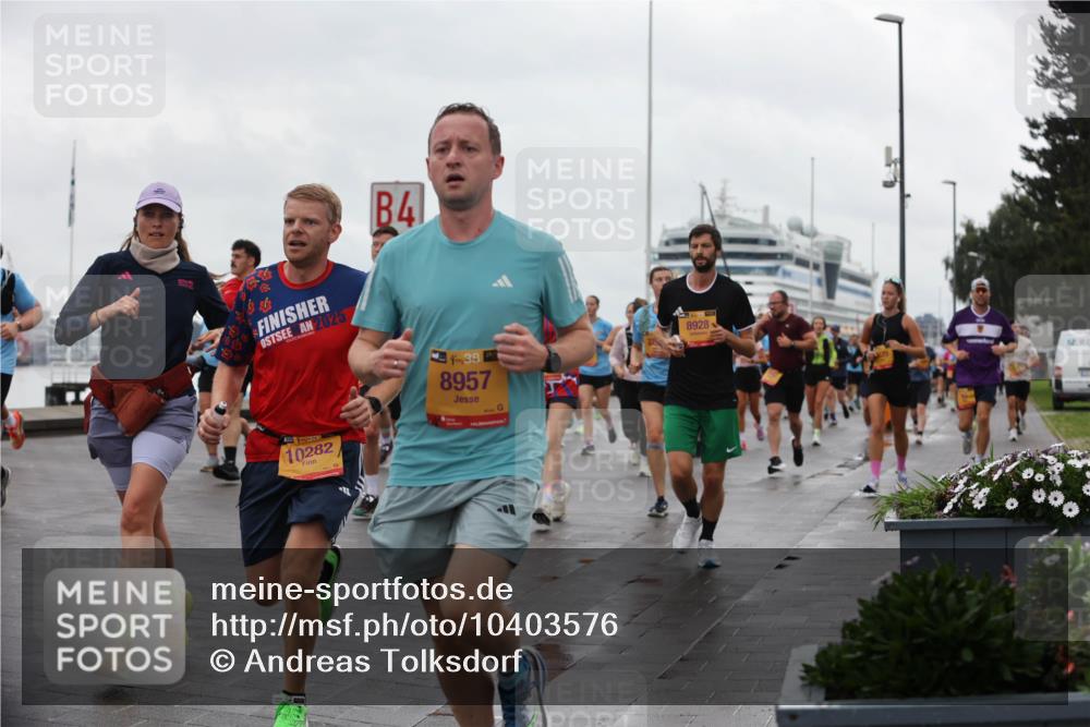 13.09.2026 - Kiel Lauf Andreas Tolksdorf http://msf.ph/oto/10403576 13.09.2026 11:03:53 Kiellinie 2025, 4, 10282, 38, 8957, 8928 meine-sportfotos.de