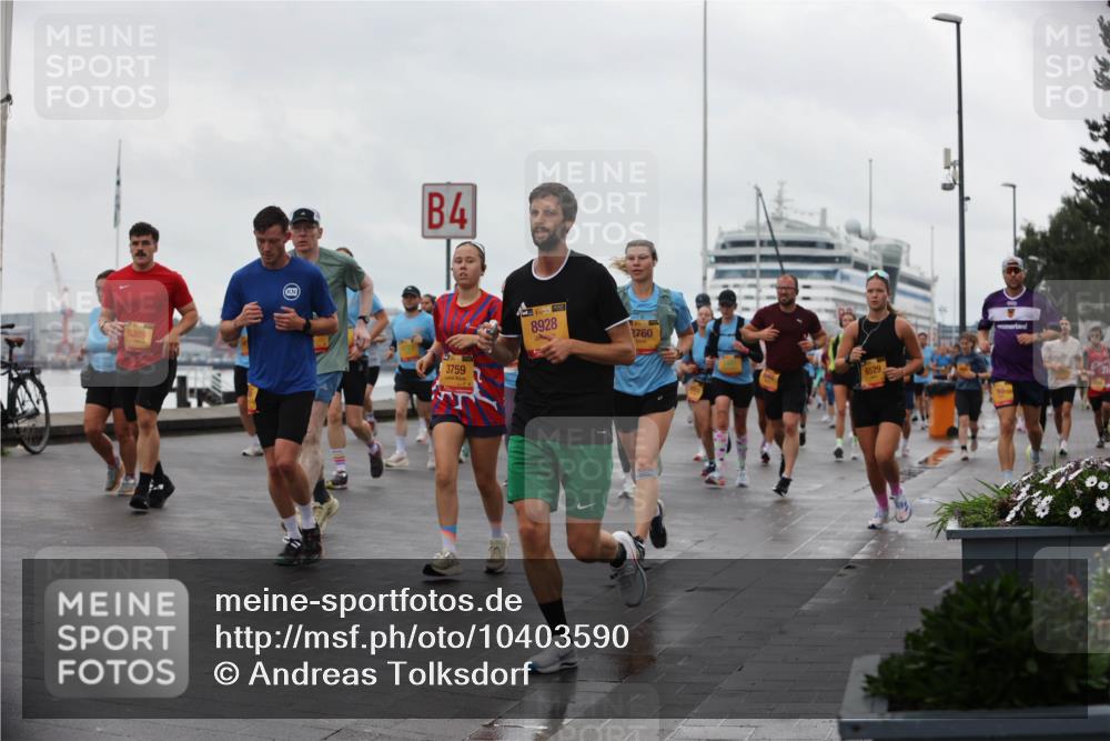 13.09.2026 - Kiel Lauf Andreas Tolksdorf http://msf.ph/oto/10403590 13.09.2026 11:03:54 Kiellinie 4, 6389, 3759, 8928, 2760, 6529, 80 meine-sportfotos.de