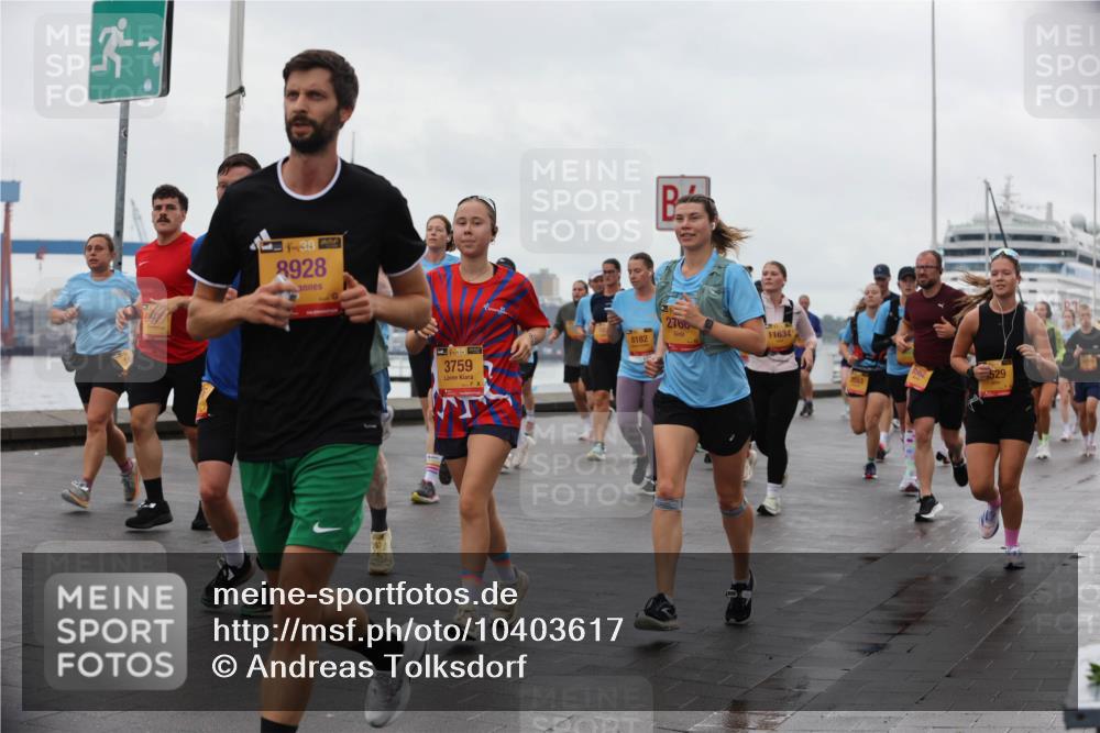 13.09.2026 - Kiel Lauf Andreas Tolksdorf http://msf.ph/oto/10403617 13.09.2026 11:03:55 Kiellinie 4, 38, 8928, 3759, 8182, 2760, 11634, 529 meine-sportfotos.de