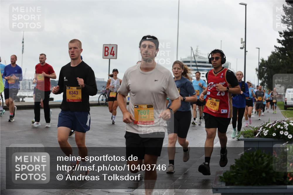 13.09.2026 - Kiel Lauf Andreas Tolksdorf http://msf.ph/oto/10403746 13.09.2026 11:04:01 Kiellinie 9355, 7067, 38, 6343, 4, 39, 7607, 7236 meine-sportfotos.de