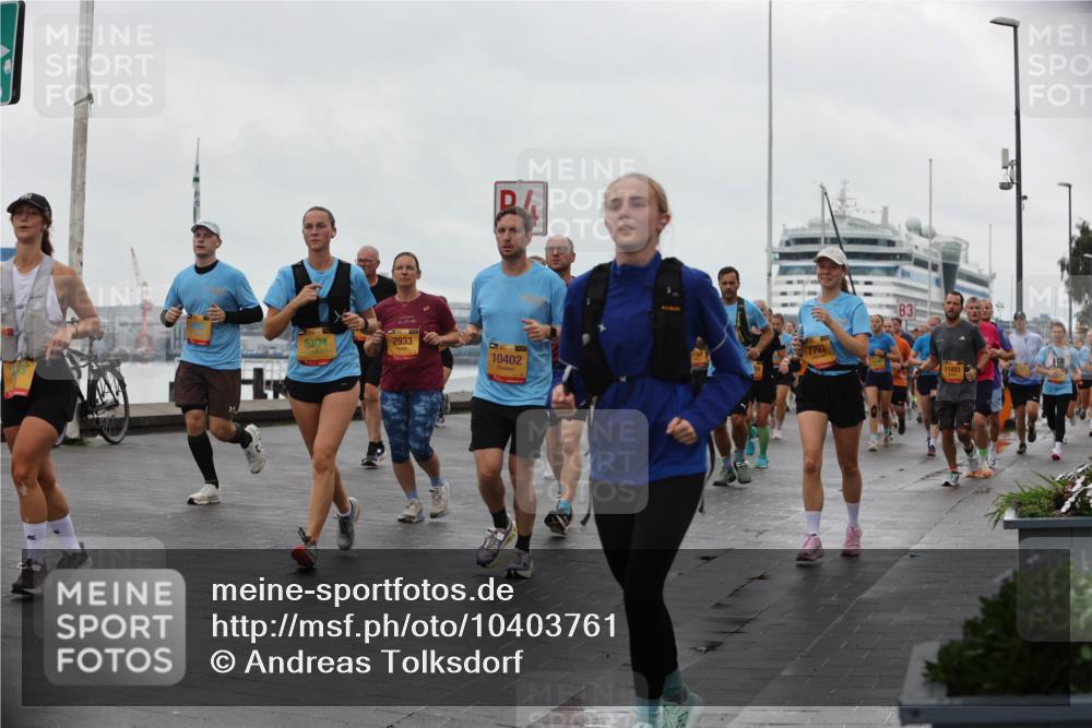 13.09.2026 - Kiel Lauf Andreas Tolksdorf http://msf.ph/oto/10403761 13.09.2026 11:04:05 Kiellinie 10402 meine-sportfotos.de