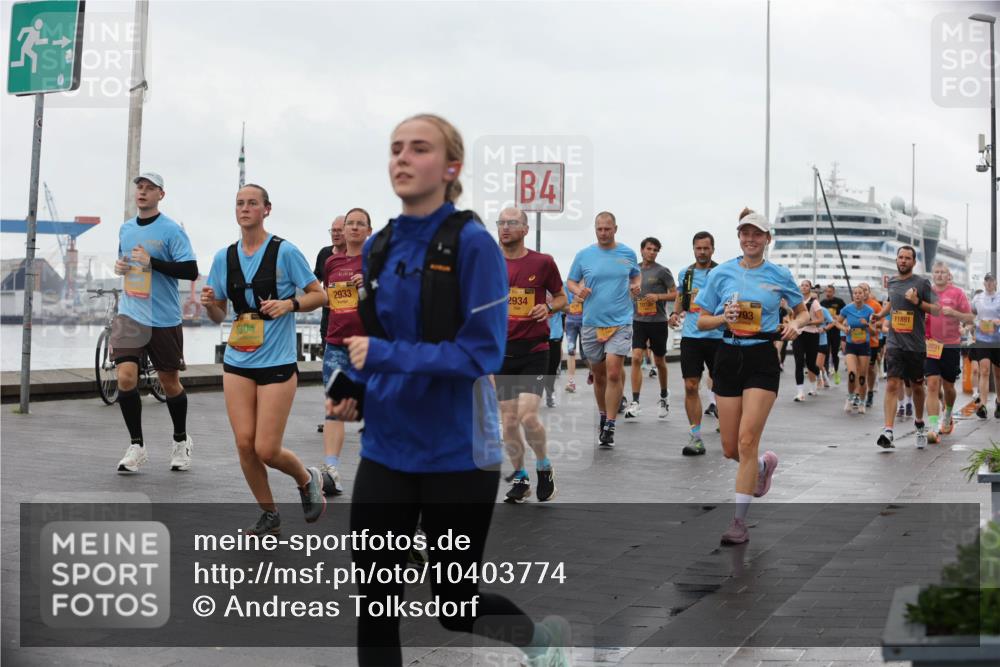 13.09.2026 - Kiel Lauf Andreas Tolksdorf http://msf.ph/oto/10403774 13.09.2026 11:04:06 Kiellinie 804, 2933, 4, 2934, 793, 11891, 2231 meine-sportfotos.de
