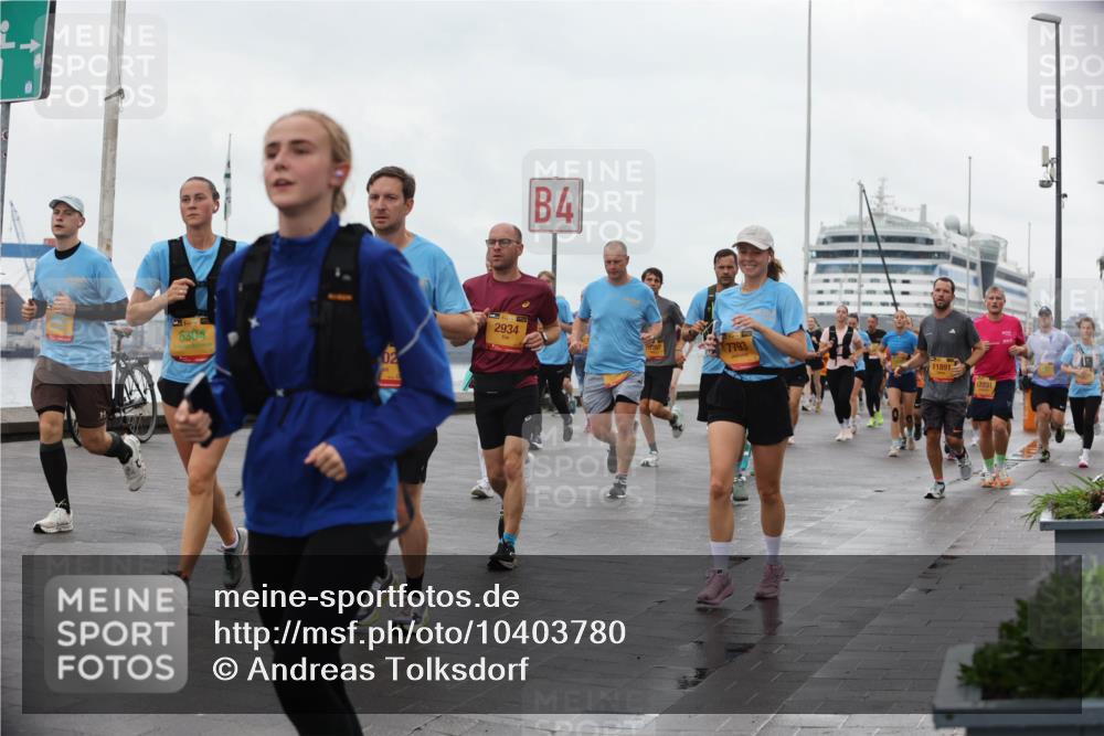13.09.2026 - Kiel Lauf Andreas Tolksdorf http://msf.ph/oto/10403780 13.09.2026 11:04:06 Kiellinie 11, 2934, 630, 4, 7793, 11891, 12231 meine-sportfotos.de