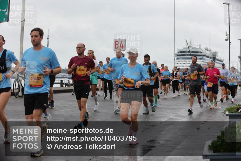 13.09.2026 - Kiel Lauf Andreas Tolksdorf http://msf.ph/oto/10403795 13.09.2026 11:04:06 Kiellinie 1, 38, 10402, 4, 2934, 7793, 11891, 12231 meine-sportfotos.de