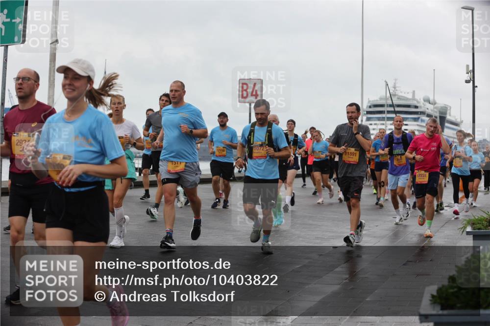13.09.2026 - Kiel Lauf Andreas Tolksdorf http://msf.ph/oto/10403822 13.09.2026 11:04:07 Kiellinie 292, 15, 4, 12158, 1072, 11891, 12231, 12116 meine-sportfotos.de