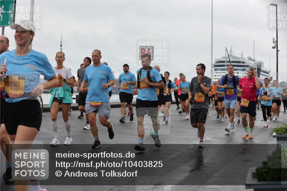 13.09.2026 - Kiel Lauf Andreas Tolksdorf http://msf.ph/oto/10403825 13.09.2026 11:04:08 Kiellinie 7793, 12158, 11891, 2231, 12116 meine-sportfotos.de