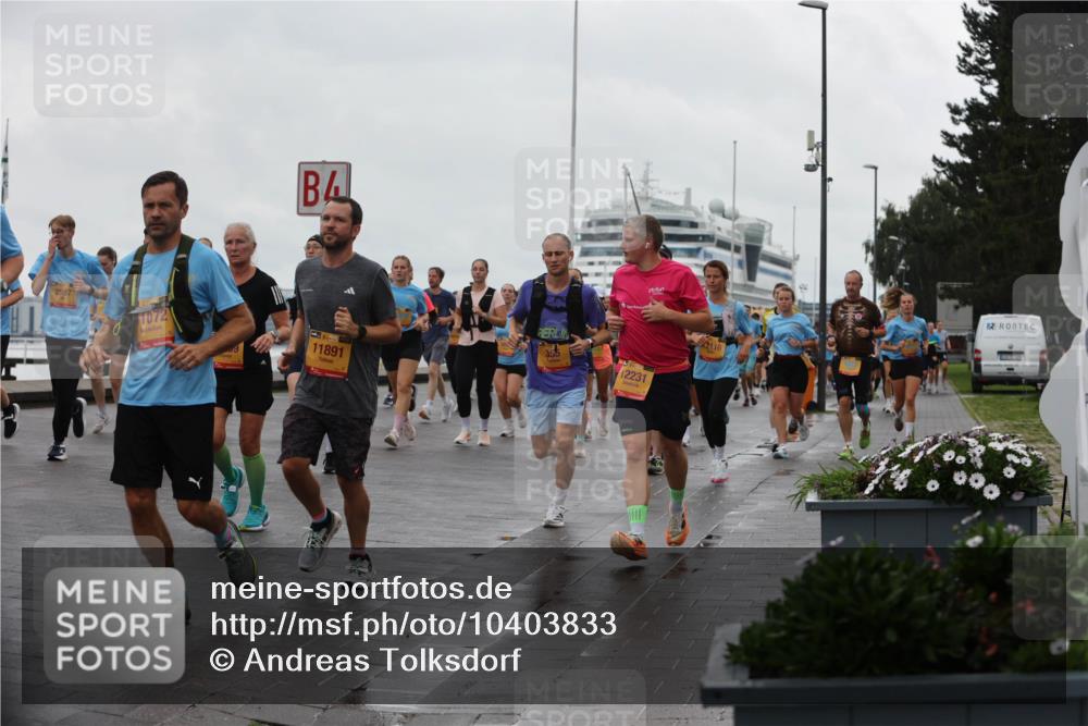 13.09.2026 - Kiel Lauf Andreas Tolksdorf http://msf.ph/oto/10403833 13.09.2026 11:04:08 Kiellinie 2597, 1072, 39, 11891, 355, 12231, 2116 meine-sportfotos.de