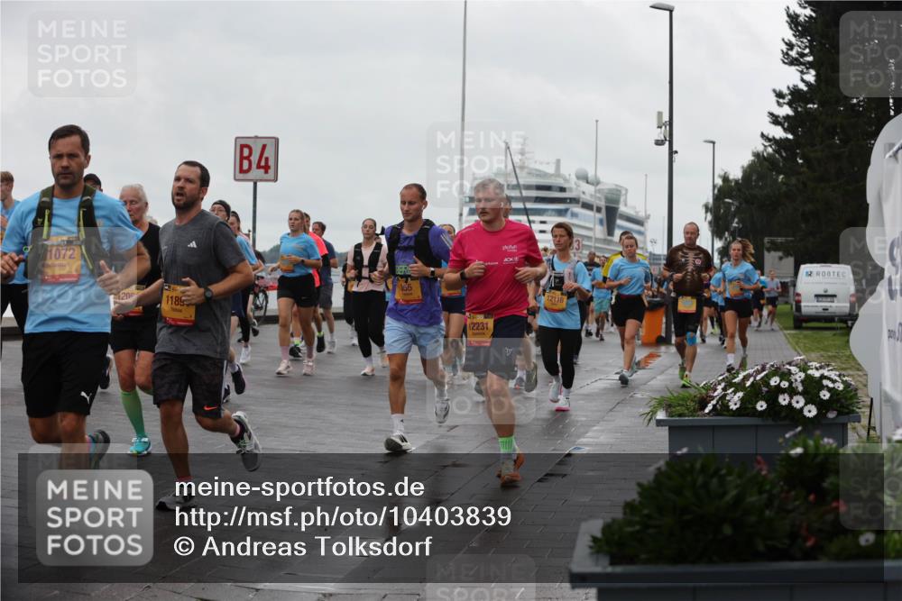 13.09.2026 - Kiel Lauf Andreas Tolksdorf http://msf.ph/oto/10403839 13.09.2026 11:04:09 Kiellinie 1072, 4, 1189, 355, 12231, 12116 meine-sportfotos.de
