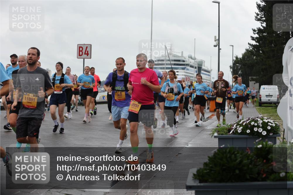 13.09.2026 - Kiel Lauf Andreas Tolksdorf http://msf.ph/oto/10403849 13.09.2026 11:04:09 Kiellinie 38, 11891, 9301, 4, 355, 39, 2231, 12116, 3 meine-sportfotos.de