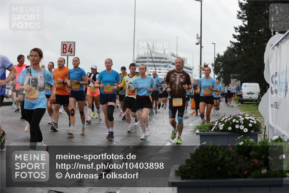 13.09.2026 - Kiel Lauf Andreas Tolksdorf http://msf.ph/oto/10403898 13.09.2026 11:04:11 Kiellinie 39, 2116, 9032, 4, 6609, 8289, 5623 meine-sportfotos.de