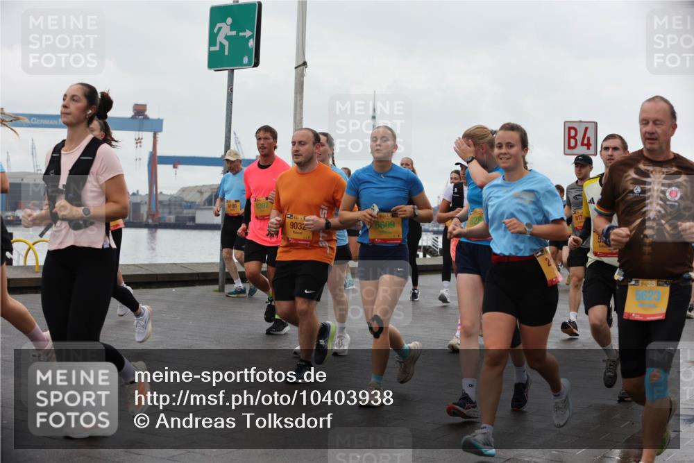 13.09.2026 - Kiel Lauf Andreas Tolksdorf http://msf.ph/oto/10403938 13.09.2026 11:04:13 Kiellinie 3, 9032, 48, 6609, 82, 6106, 8392, 39, 4, 12, 817, 5623 meine-sportfotos.de