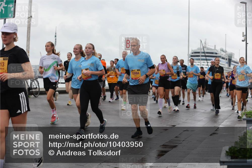 13.09.2026 - Kiel Lauf Andreas Tolksdorf http://msf.ph/oto/10403950 13.09.2026 11:04:16 Kiellinie 39, 13, 839, 39, 12684, 4387, 2524 meine-sportfotos.de