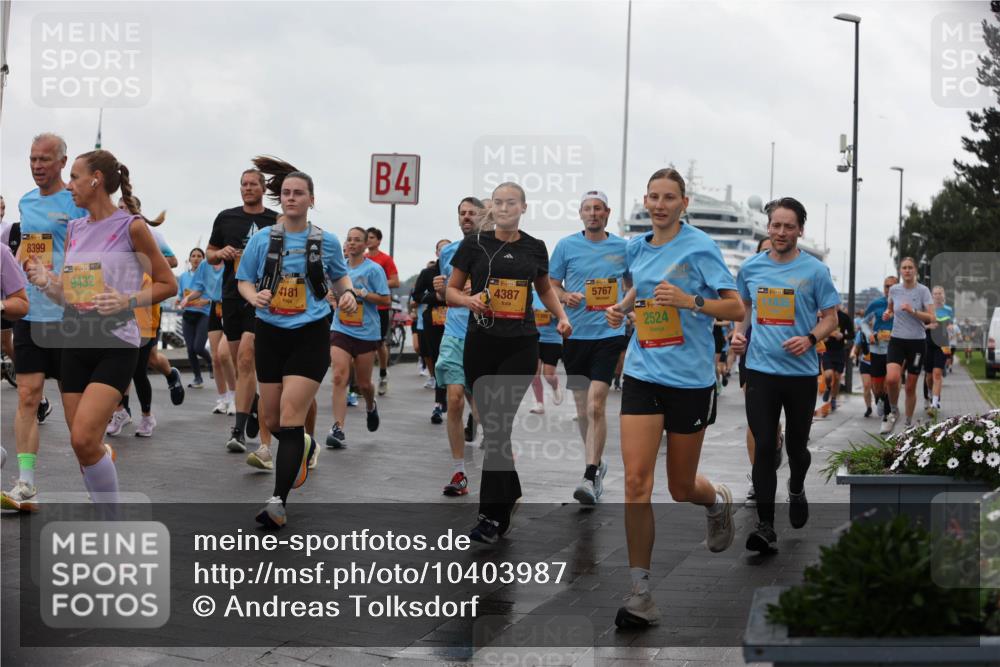 13.09.2026 - Kiel Lauf Andreas Tolksdorf http://msf.ph/oto/10403987 13.09.2026 11:04:19 Kiellinie 39, 8399, 9432, 4181, 4, 394, 5767, 4387, 2524, 1, 39, 11435 meine-sportfotos.de