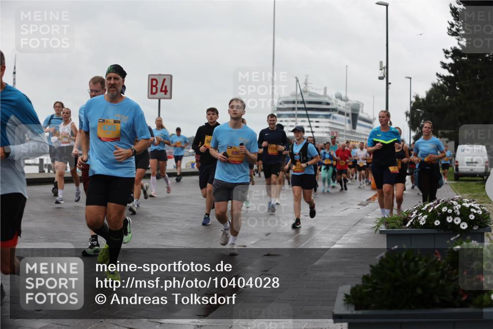 13.09.2026 - Kiel Lauf Andreas Tolksdorf http://msf.ph/oto/10404028 13.09.2026 11:04:24 Kiellinie 39, 4303, 4, 58, 695 meine-sportfotos.de