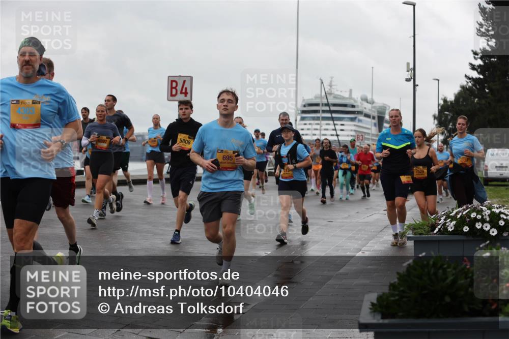 13.09.2026 - Kiel Lauf Andreas Tolksdorf http://msf.ph/oto/10404046 13.09.2026 11:04:24 Kiellinie 38, 4303, 4, 5808, 9397, 39, 695, 3, 7529 meine-sportfotos.de