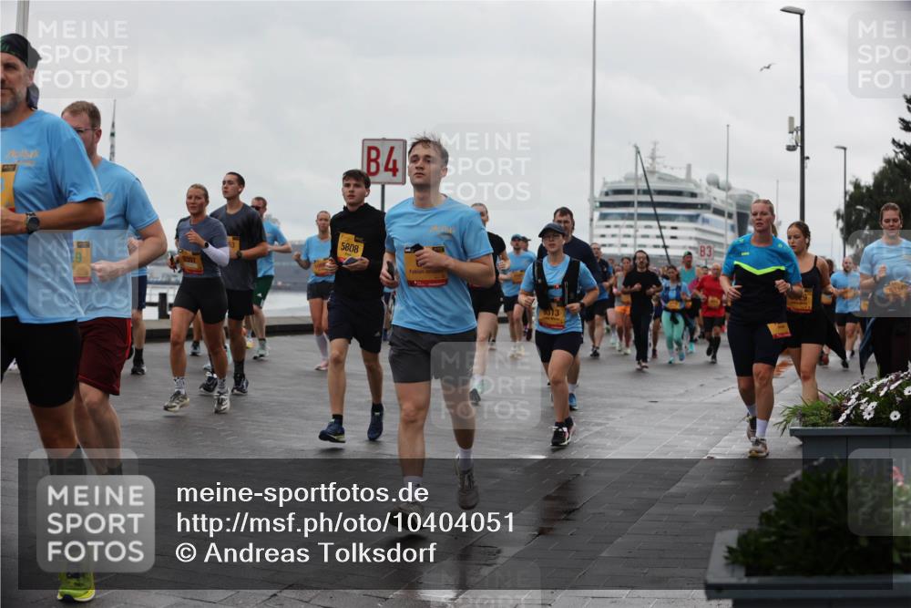 13.09.2026 - Kiel Lauf Andreas Tolksdorf http://msf.ph/oto/10404051 13.09.2026 11:04:25 Kiellinie 4, 9397, 5808, 313, 3, 531 meine-sportfotos.de