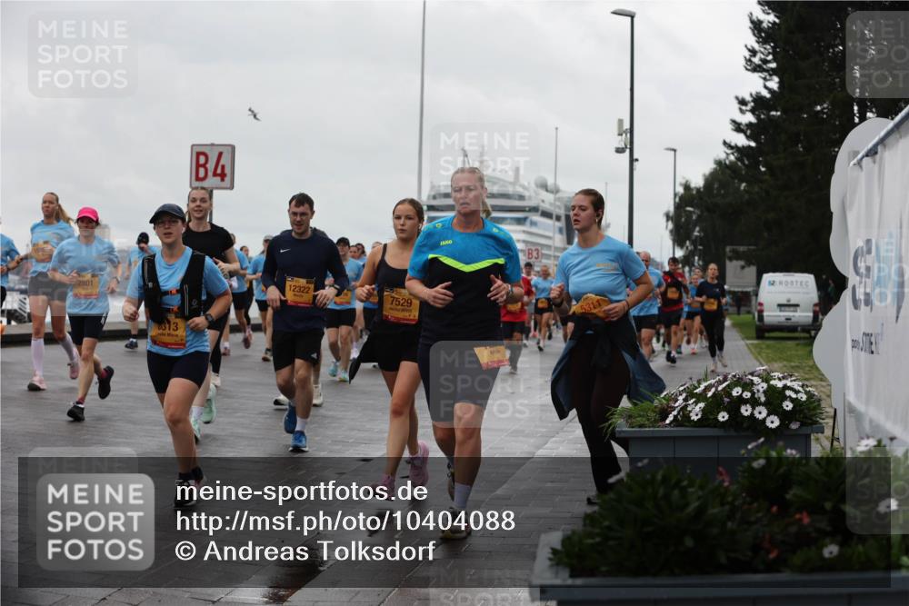 13.09.2026 - Kiel Lauf Andreas Tolksdorf http://msf.ph/oto/10404088 13.09.2026 11:04:26 Kiellinie 313, 4, 12322, 39, 7529, 3 meine-sportfotos.de