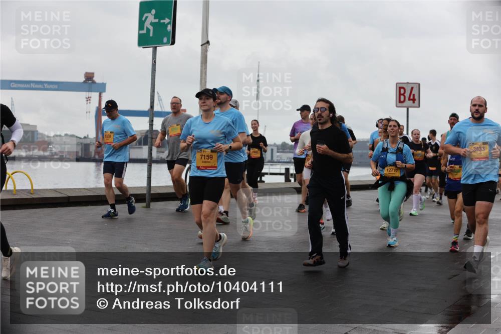 13.09.2026 - Kiel Lauf Andreas Tolksdorf http://msf.ph/oto/10404111 13.09.2026 11:04:31 Kiellinie 8350, 39, 7159, 2460, 12717, 4, 39, 3433 meine-sportfotos.de