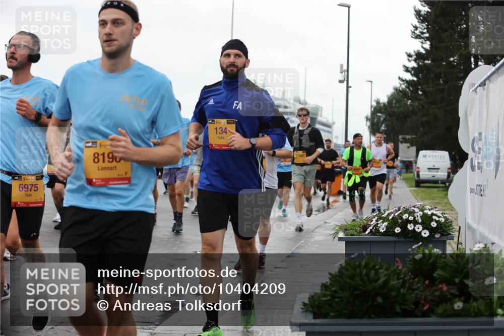 13.09.2026 - Kiel Lauf Andreas Tolksdorf http://msf.ph/oto/10404209 13.09.2026 11:04:38 Kiellinie 38, 134, 38, 6975, 8190, 12847 meine-sportfotos.de