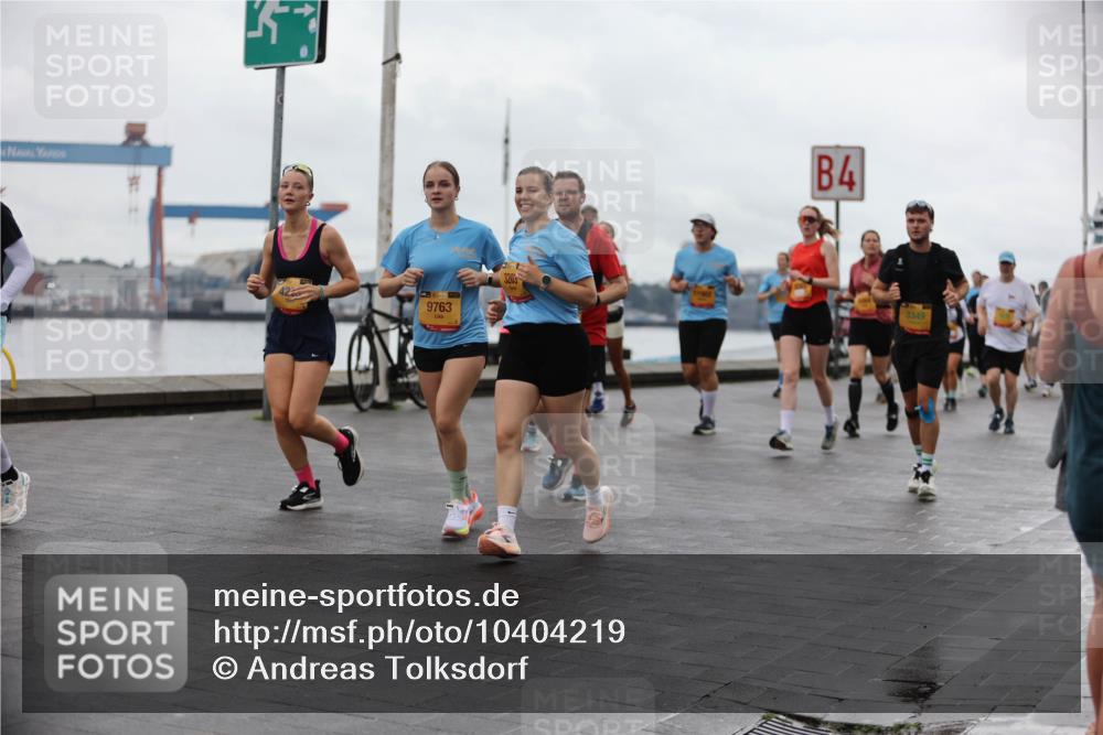 13.09.2026 - Kiel Lauf Andreas Tolksdorf http://msf.ph/oto/10404219 13.09.2026 11:04:56 Kiellinie 9763, 3205, 4, 3349 meine-sportfotos.de