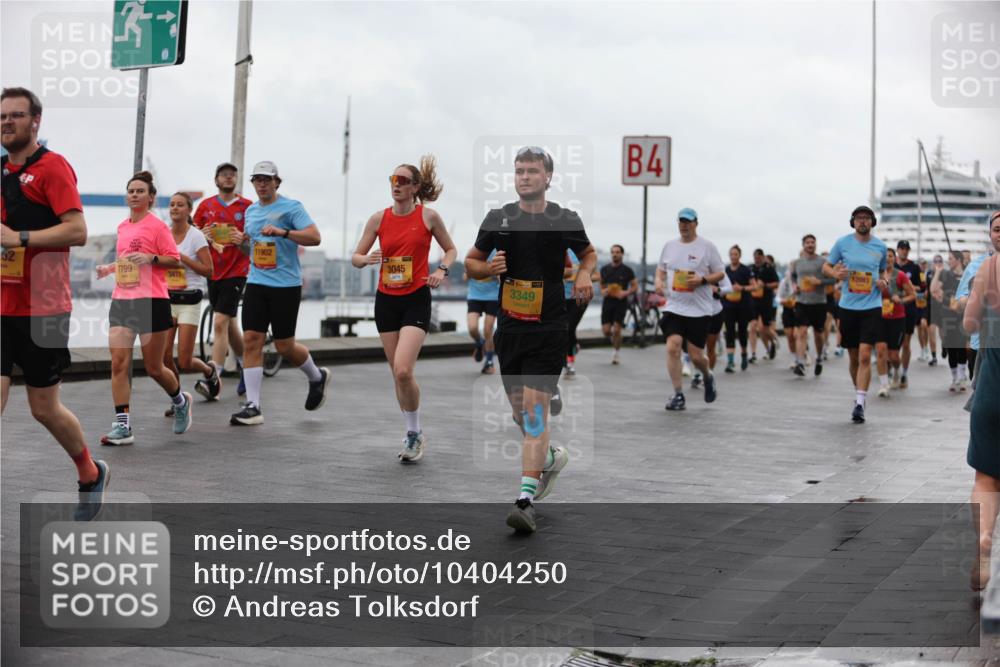 13.09.2026 - Kiel Lauf Andreas Tolksdorf http://msf.ph/oto/10404250 13.09.2026 11:04:58 Kiellinie 52, 7799, 3411, 2513, 11902, 3045, 38, 3349, 4, 12083 meine-sportfotos.de