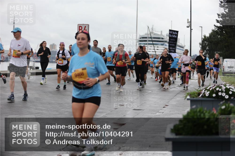 13.09.2026 - Kiel Lauf Andreas Tolksdorf http://msf.ph/oto/10404291 13.09.2026 11:05:01 Kiellinie 9751, 9466, 2006, 5304 meine-sportfotos.de